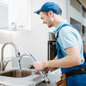 Instalación de llave de lavaplatos